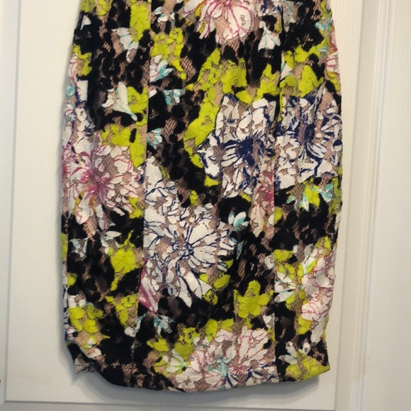 Dress - Picture 3 of 6